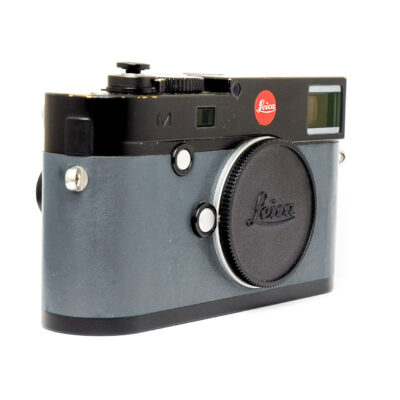 Leica M [Typ 240] Black paint, Blue Leather + Box - Image 3