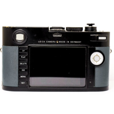Leica M [Typ 240] Black paint, Blue Leather + Box - Image 2