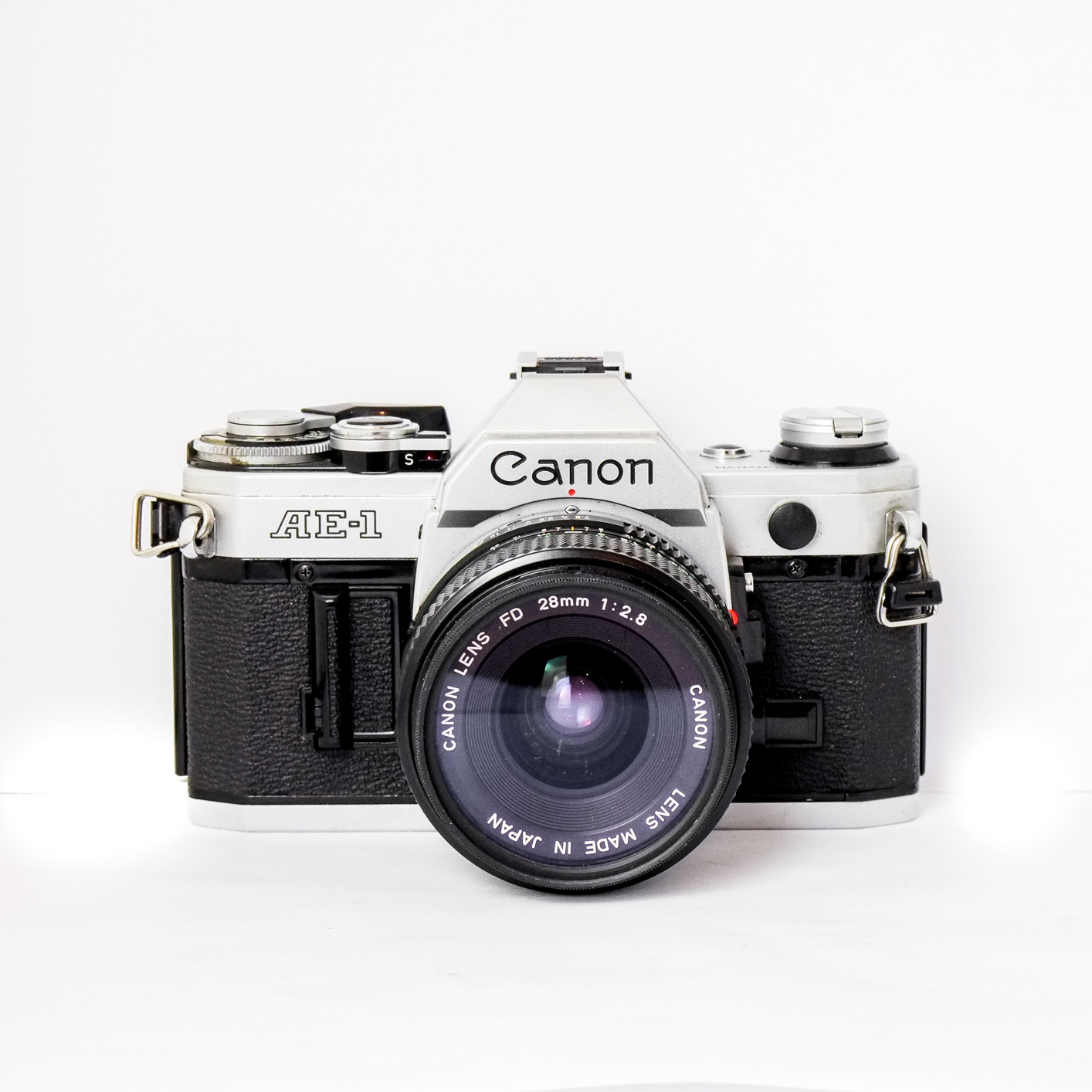 Canon AE1 + 28mm F2.8 FD Lens