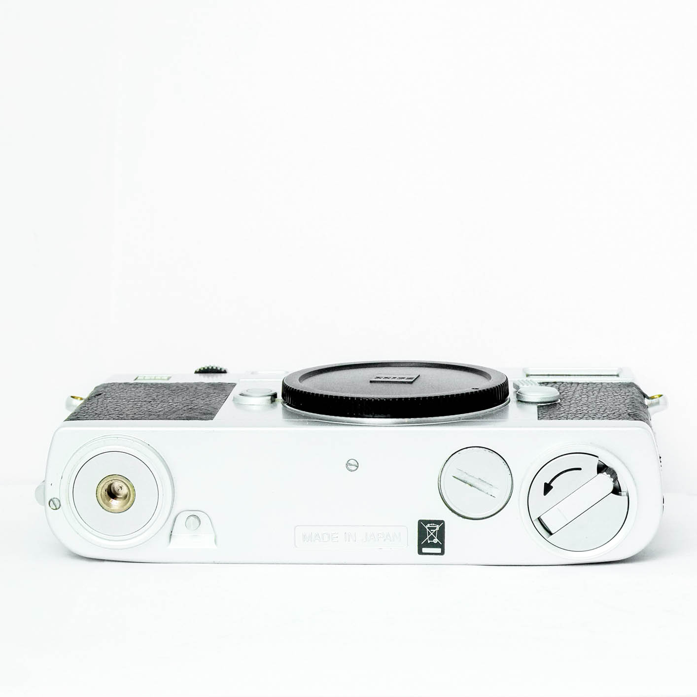 Zeiss Ikon ZM Camera Silver Boxed - Image 6