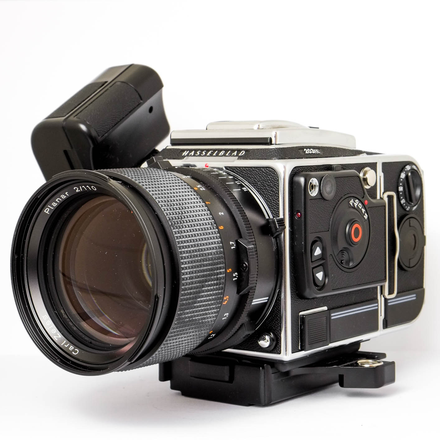 Hasselblad 203FE + 110mm F2 Plannar + VF + Right Angel Head - Image 2