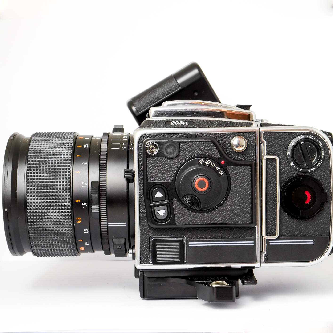 Hasselblad 203FE + 110mm F2 Plannar + VF + Right Angel Head - Image 3