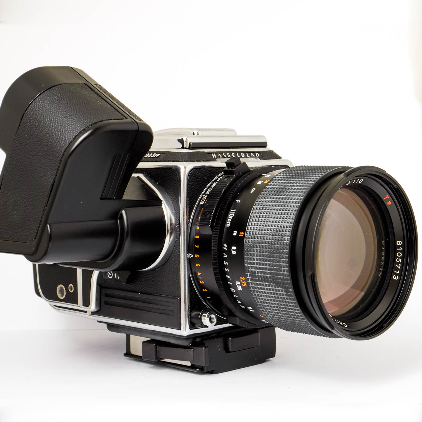 Hasselblad 203FE + 110mm F2 Plannar + VF + Right Angel Head - Image 6