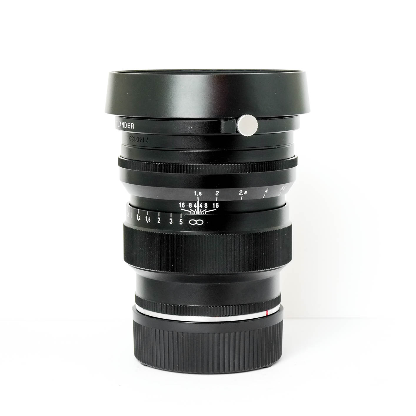 Voigtlander 75mm F1.5 Nokton VM Black Boxed